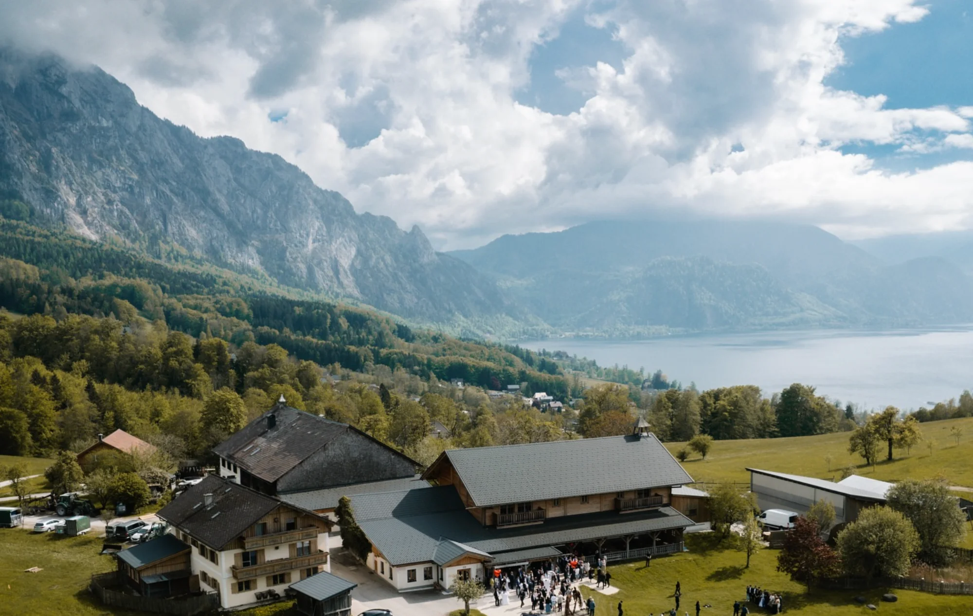 Feldbauernhof Luftaufnahme